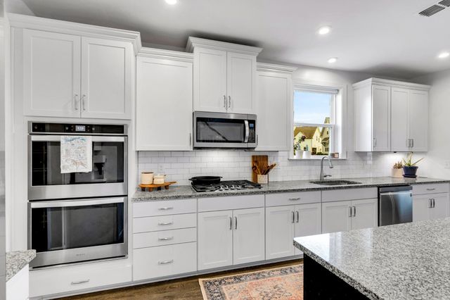 1114 Crossfield Dr, Nolensville, TN 37135