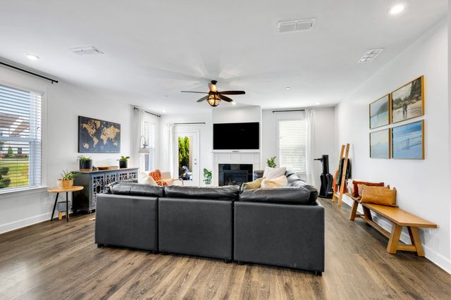 1114 Crossfield Dr, Nolensville, TN 37135