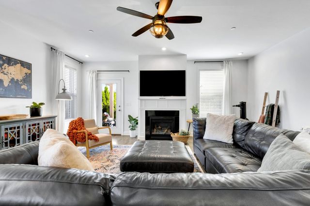 1114 Crossfield Dr, Nolensville, TN 37135