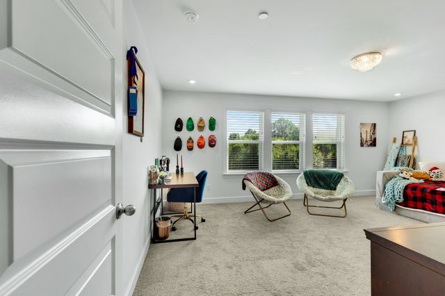 1114 Crossfield Dr, Nolensville, TN 37135