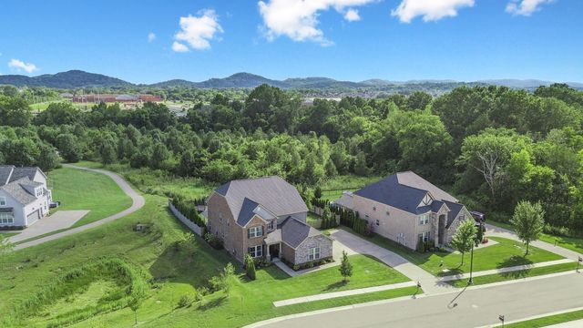 1114 Crossfield Dr, Nolensville, TN 37135