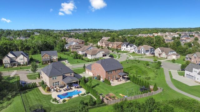 1114 Crossfield Dr, Nolensville, TN 37135