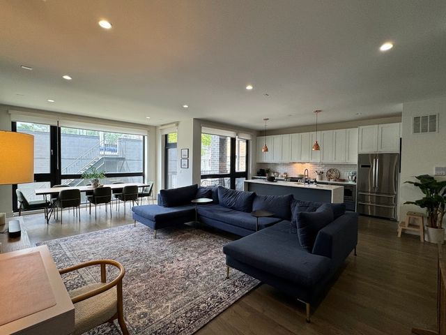 1020 N Marshfield Avenue 1R, Chicago, IL 60622