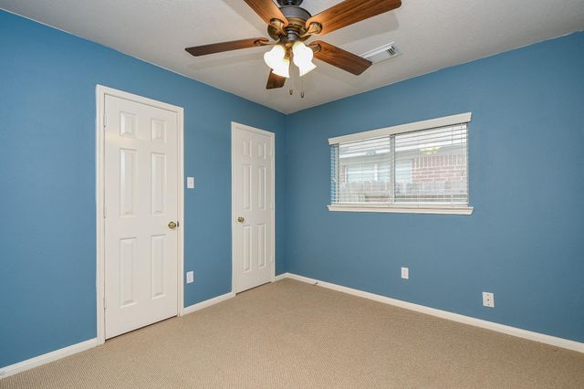 7218 Fox Hall Lane, Humble, TX 77338