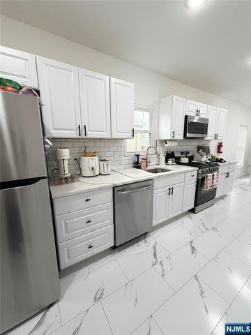264 Greylock Parkway, Belleville, NJ 07109