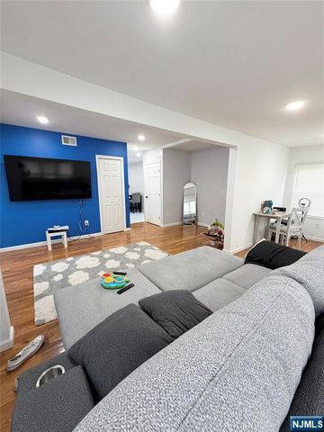 264 Greylock Parkway, Belleville, NJ 07109