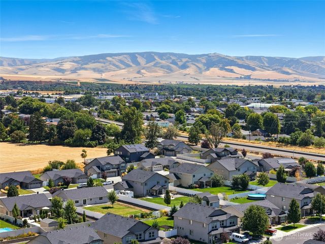 1382 Caprio Loop, Walla Walla, WA 99362