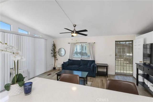 327 W Wilson 49, Costa Mesa, CA 92627