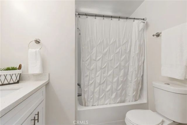 327 W Wilson 49, Costa Mesa, CA 92627