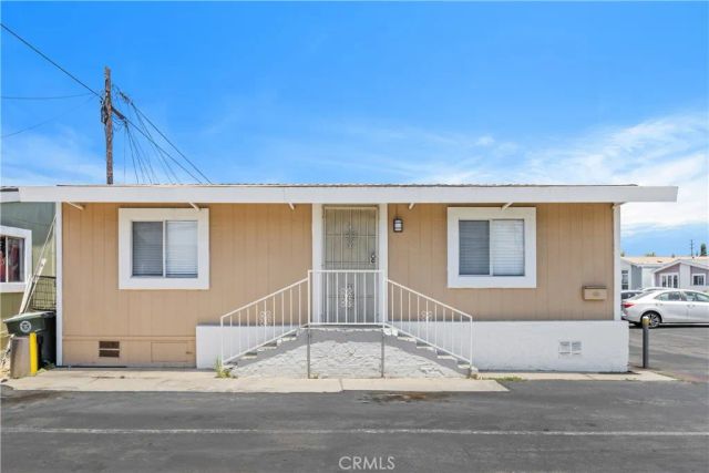 327 W Wilson 49, Costa Mesa, CA 92627