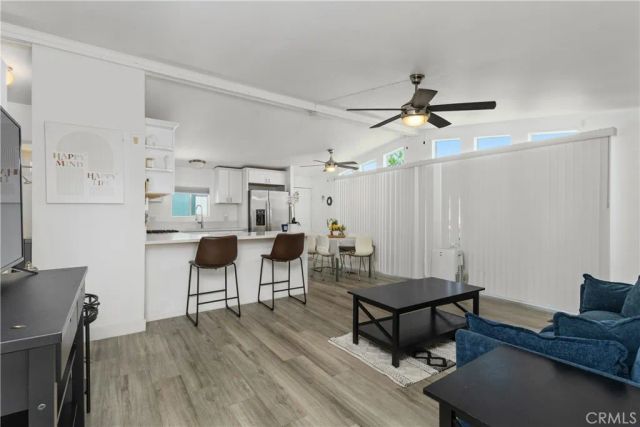 327 W Wilson 49, Costa Mesa, CA 92627