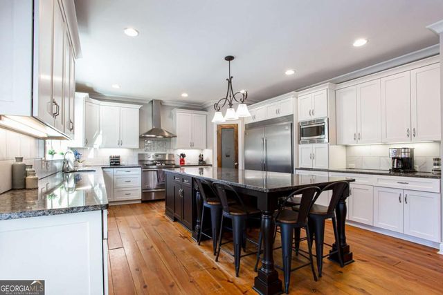 4902 Summer Wind Drive, Buford, GA 30519