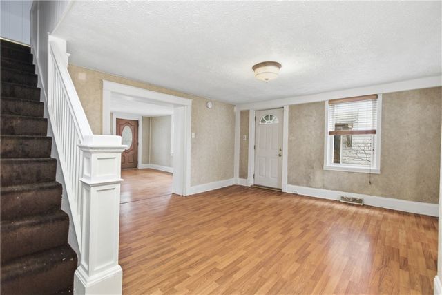 722 6th Ave, New Brighton, PA 15066