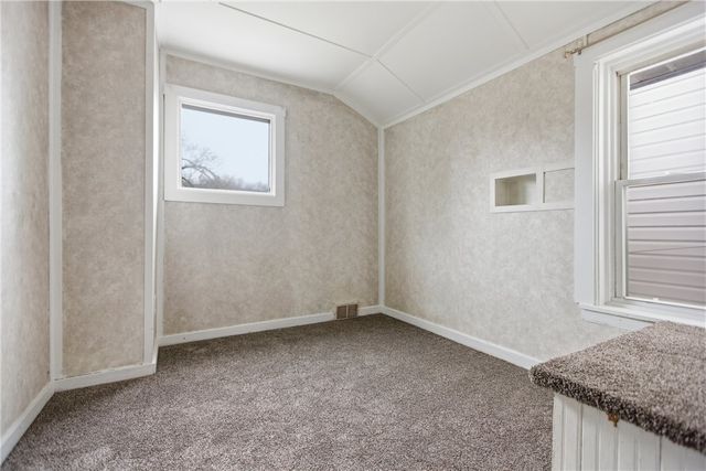 722 6th Ave, New Brighton, PA 15066