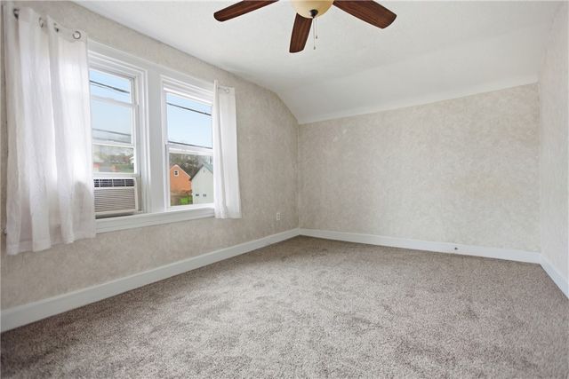 722 6th Ave, New Brighton, PA 15066