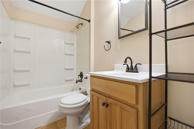 722 6th Ave, New Brighton, PA 15066