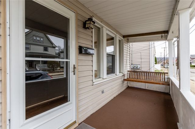 722 6th Ave, New Brighton, PA 15066