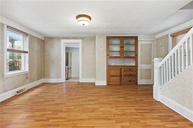 722 6th Ave, New Brighton, PA 15066