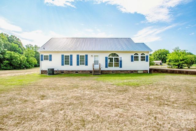 2860 Needmore Road, Woodleaf, NC 27054