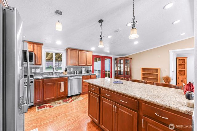 8633 Harbor Drive, Blaine, WA 98230