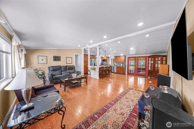 8633 Harbor Drive, Blaine, WA 98230