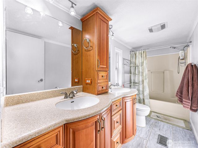 8633 Harbor Drive, Blaine, WA 98230