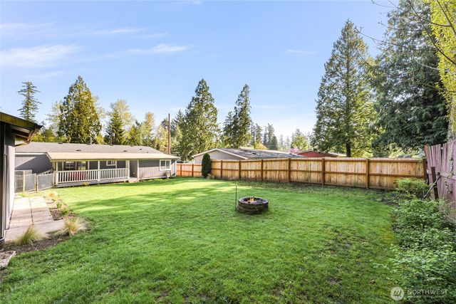 8633 Harbor Drive, Blaine, WA 98230