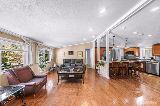 8633 Harbor Drive, Blaine, WA 98230