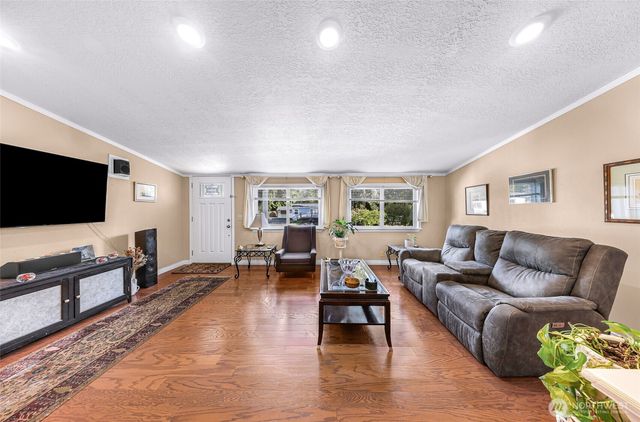 8633 Harbor Drive, Blaine, WA 98230