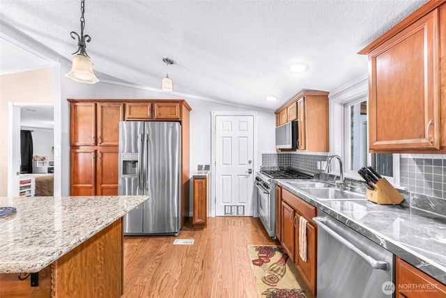 8633 Harbor Drive, Blaine, WA 98230