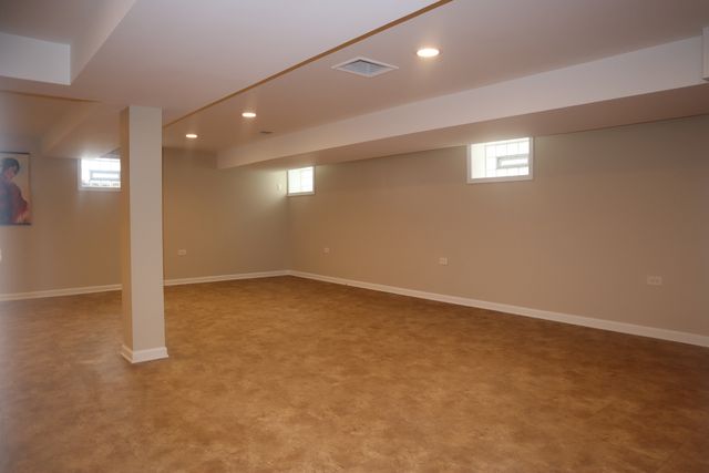 3112 W 101st Place, Evergreen Park, IL 60805