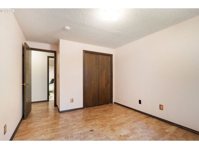 6930 Se 122ND Ave, Portland, OR 97236