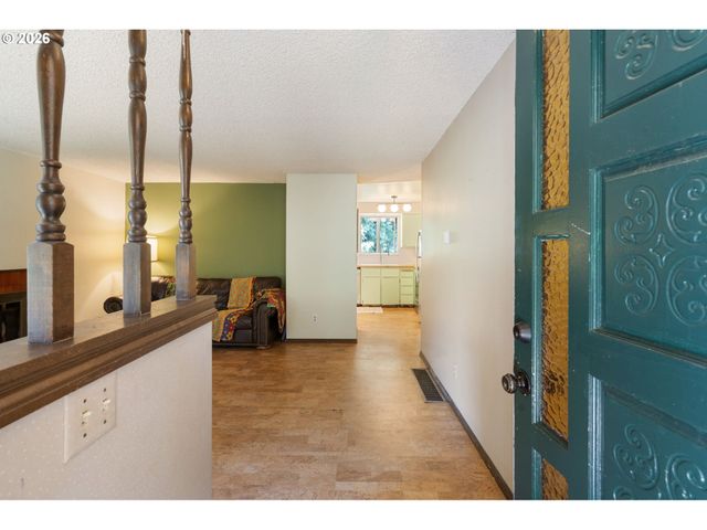 6930 Se 122ND Ave, Portland, OR 97236