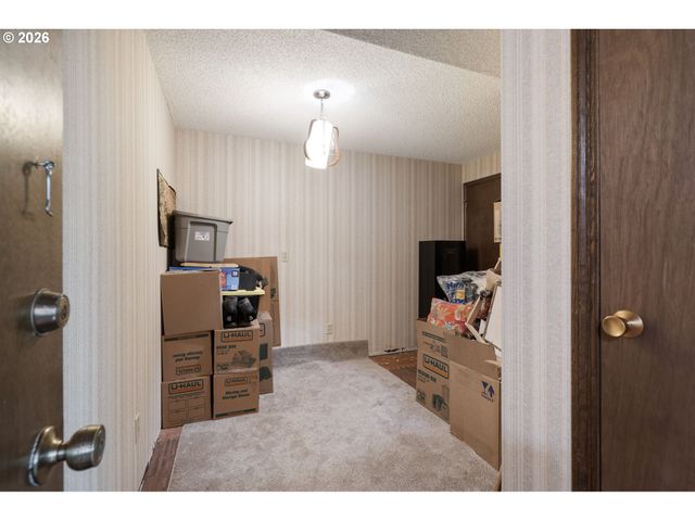 6930 Se 122ND Ave, Portland, OR 97236