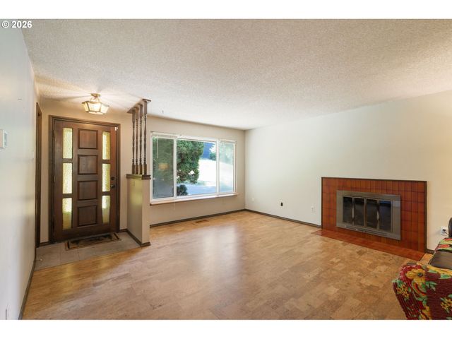6930 Se 122ND Ave, Portland, OR 97236