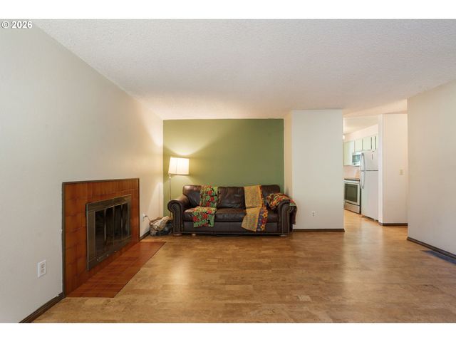 6930 Se 122ND Ave, Portland, OR 97236