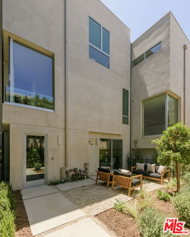 1119 Sanborn Avenue, Los Angeles, CA 90029 — photo 2