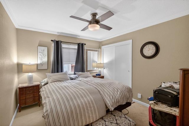 5937 LAGUNA VILLA Way, Elk Grove, CA 95758