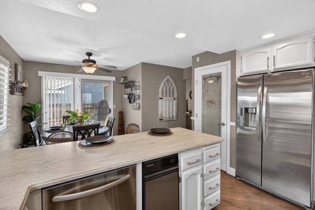 5937 LAGUNA VILLA Way, Elk Grove, CA 95758