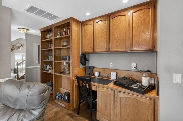5937 LAGUNA VILLA Way, Elk Grove, CA 95758