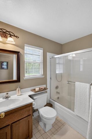 5937 LAGUNA VILLA Way, Elk Grove, CA 95758