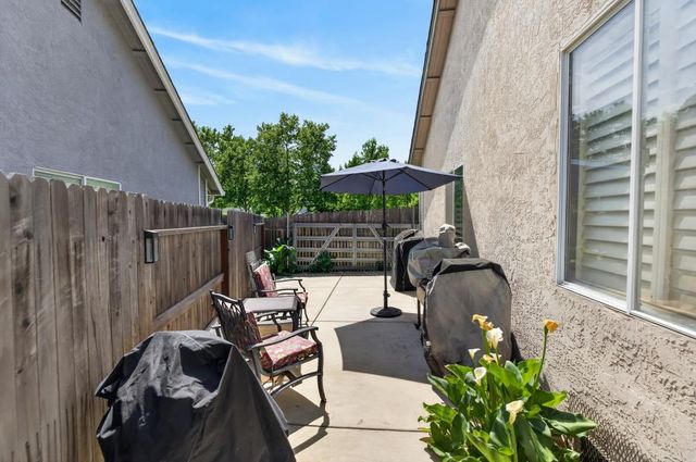 5937 LAGUNA VILLA Way, Elk Grove, CA 95758