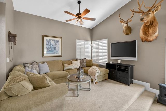 5937 LAGUNA VILLA Way, Elk Grove, CA 95758