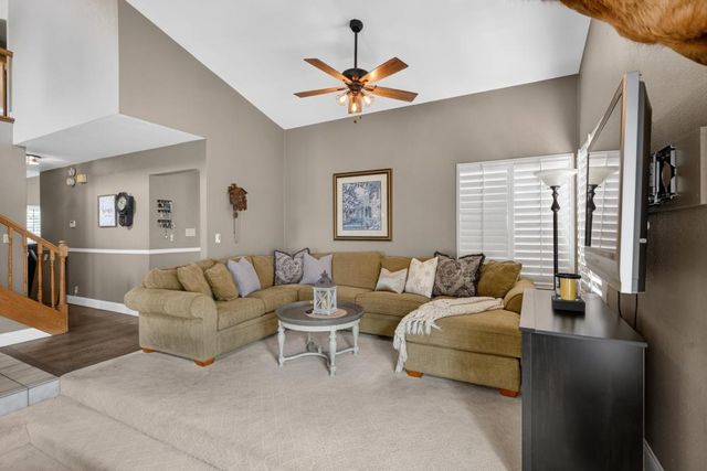 5937 LAGUNA VILLA Way, Elk Grove, CA 95758