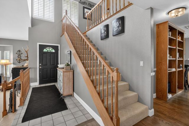 5937 LAGUNA VILLA Way, Elk Grove, CA 95758