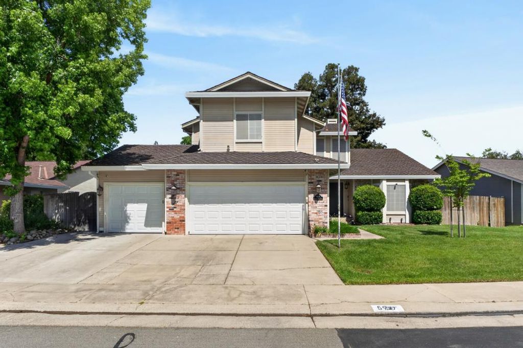 5937 LAGUNA VILLA Way, Elk Grove, CA 95758