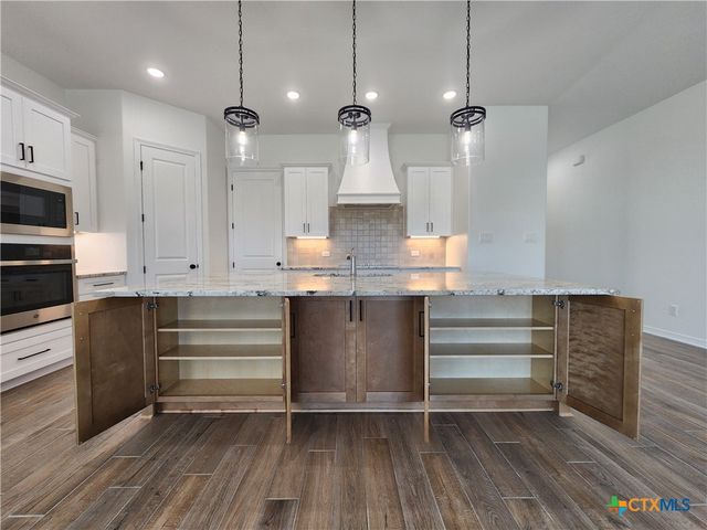 724 Eagle Crest Drive, Salado, TX 76571