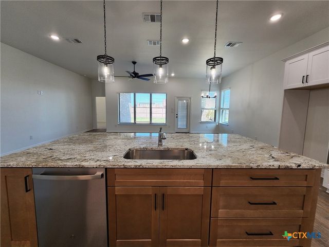 724 Eagle Crest Drive, Salado, TX 76571