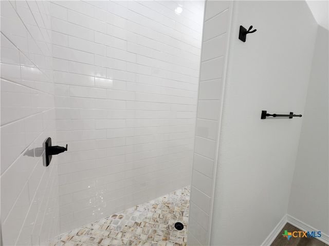 724 Eagle Crest Drive, Salado, TX 76571