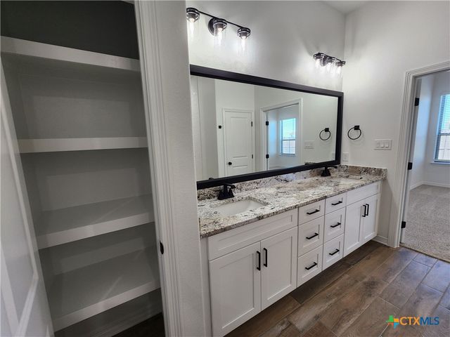 724 Eagle Crest Drive, Salado, TX 76571